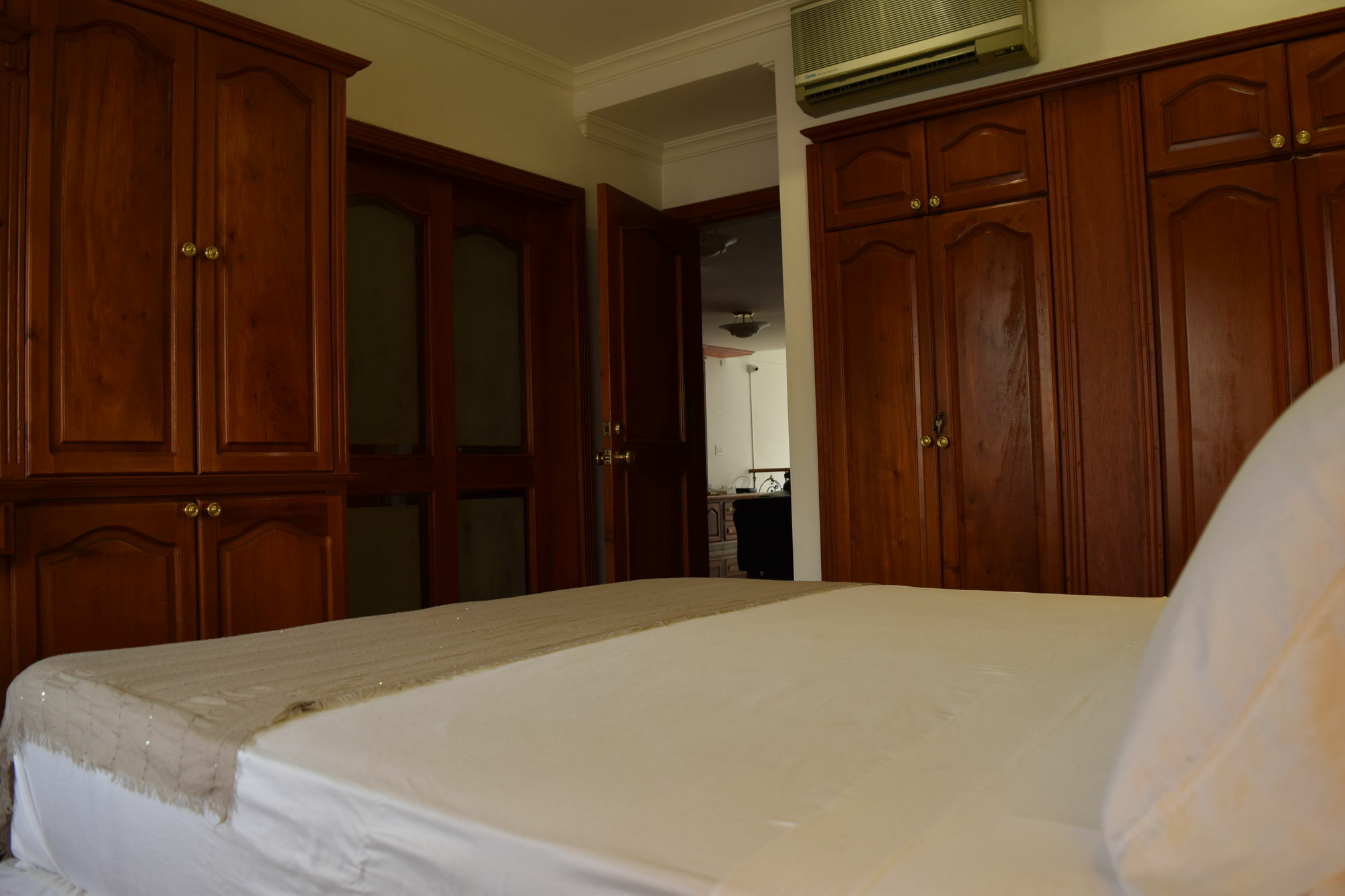 Casa Bella Suites カリ エクステリア 写真